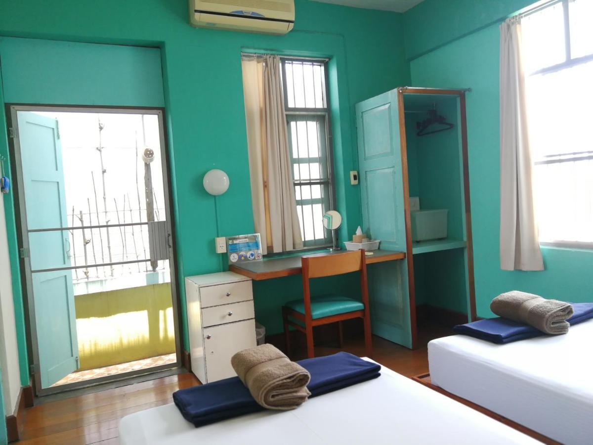 60 Blue House Hotel Chiang Mai Exterior photo